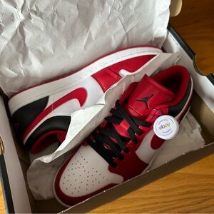 Nike Air Jordan 1 Low Bulls White Gym Red Black size 11